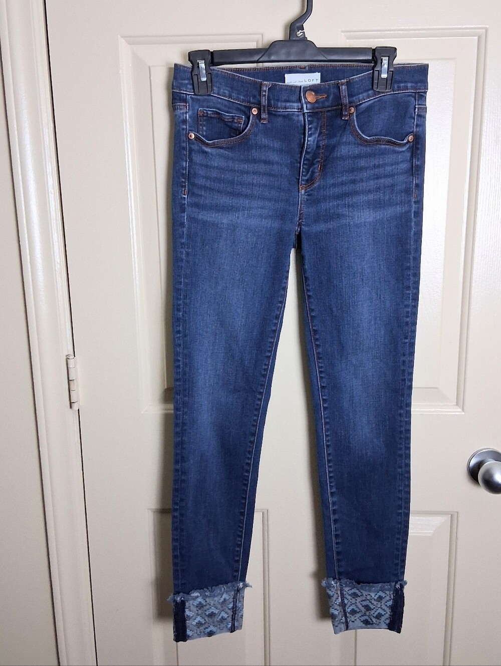 Loft Women Modern Skinny Cropped Denim De Jeams Size 2 - Picture 2 of 7